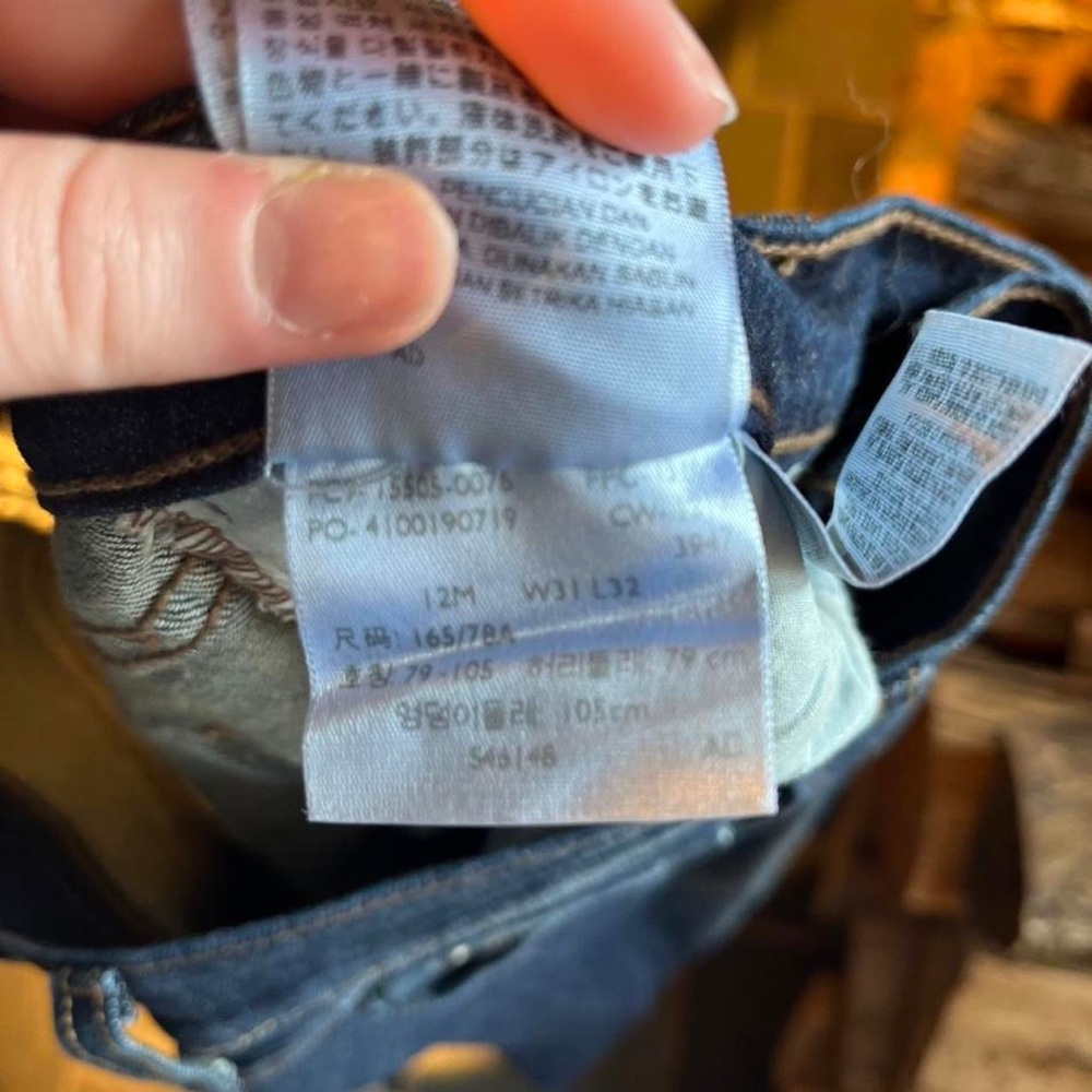 Levi’s Dark Wash Jeans 12 - Picture 5 of 5